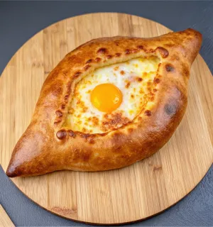 Хачапурі по-аджарськи